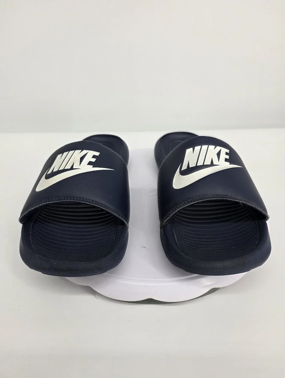 Nike Victori One Slides Men’s Size 9 Shoes Midnight Navy Blue White CN9675-401